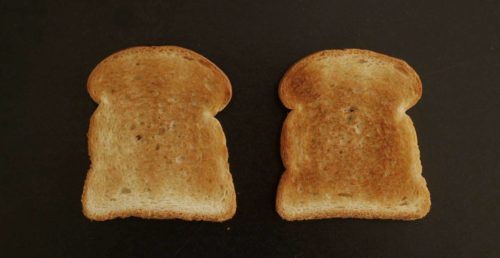 Pão torrado Torradeira Mondial Toast Duo - NT01
