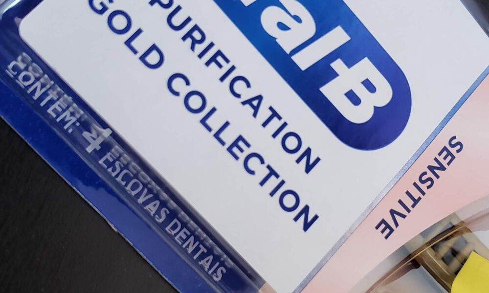 Escova Dental Oral-B Purification Gold Collection