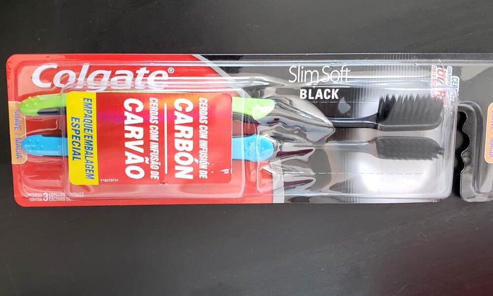 Escova Dental Colgate Slim Soft Black 