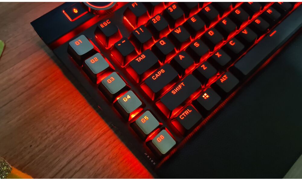 Teclado Corsair Mecânico K100 RGB CHERRY MX SPEED